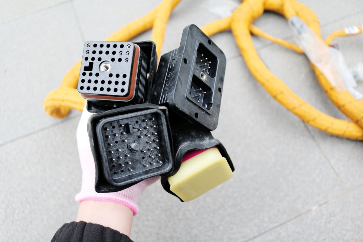 2584952 CAT Truck Engine Caterpillar Start Testing Cable 04 85a7